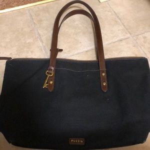 Fossil tote